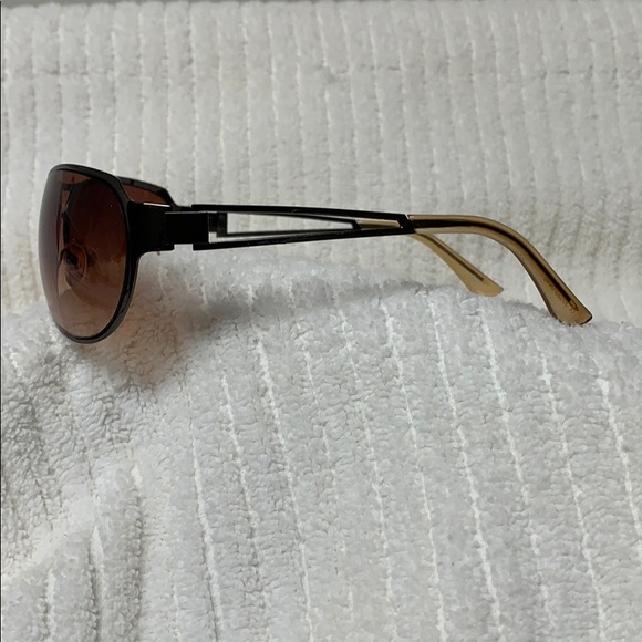 Sunglasses - Picture 4 of 4